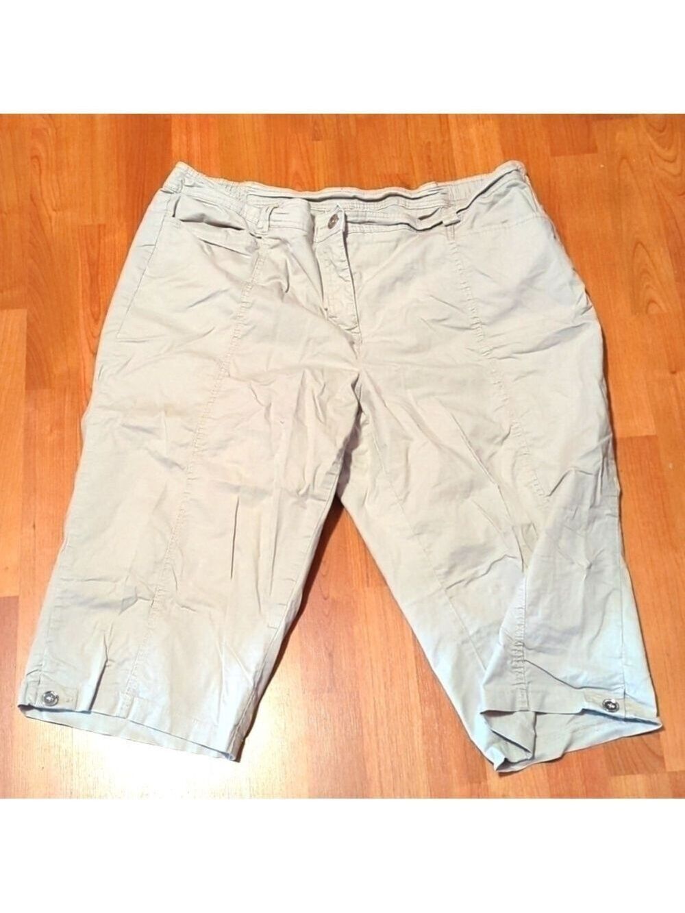 JM Collection Capris Khaki 20W Elastic Waist